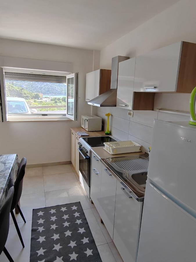 Apartman Senka Rogotin Leilighet Eksteriør bilde